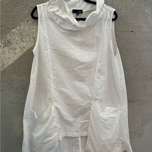 Sun Kim White crinkle vest